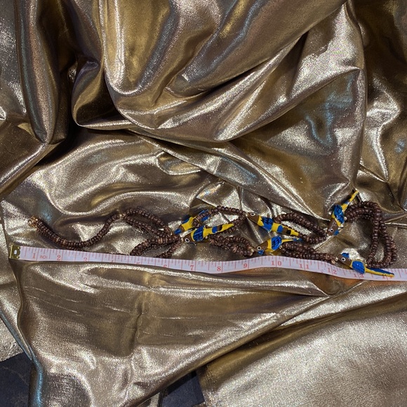 Parrot Necklace Brown Beads and 6 carved wooden blue and yellow Parrots EUC - Picture 7 of 11